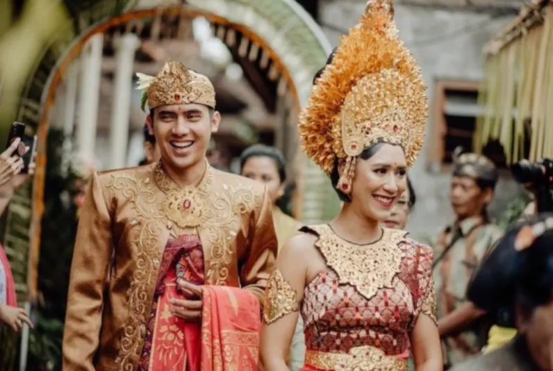 pakaian adat bali Pakaian adat bali