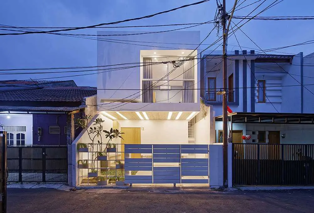 Putih minimalis