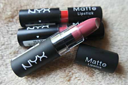 Merk-Lipstick-Untuk-Bibir-Hitam-Dan-Kering-Terbaik-NYX-Cosmetics-Matte-Lipstick