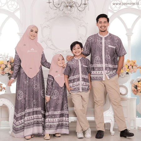 Inspirasi Baju Sarimbit Keluarga