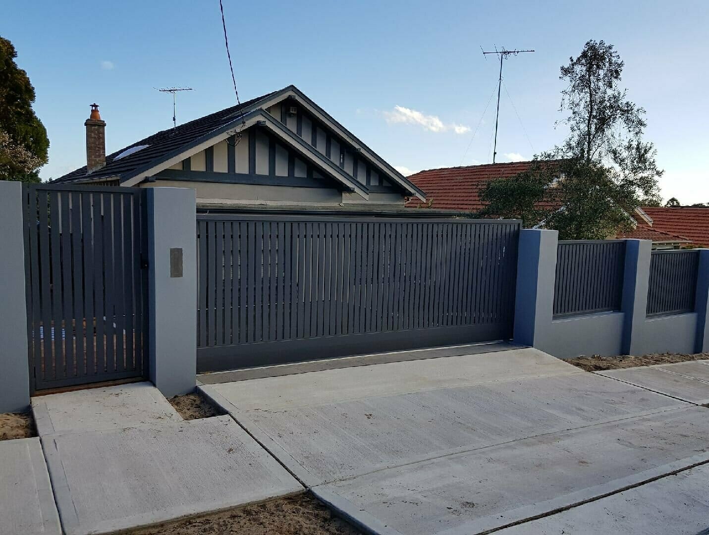 Inspirasi Desain Pagar Rumah Type 45, Sederhana tapi Cantik